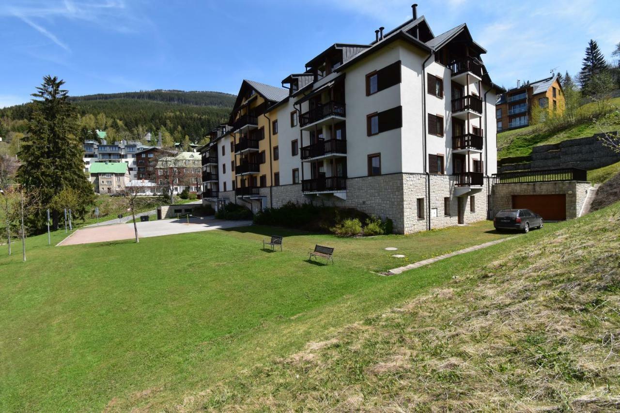 Špindlerŭv Mlýn Apartment Dalibor II With Private Entrance And Private Garage מראה חיצוני תמונה
